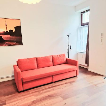 City Studio Apartment For 4, Near Sonnenallee Berlino Esterno foto