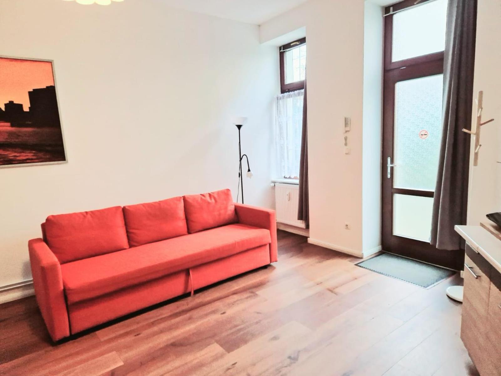 City Studio Apartment For 4, Near Sonnenallee Berlino Esterno foto