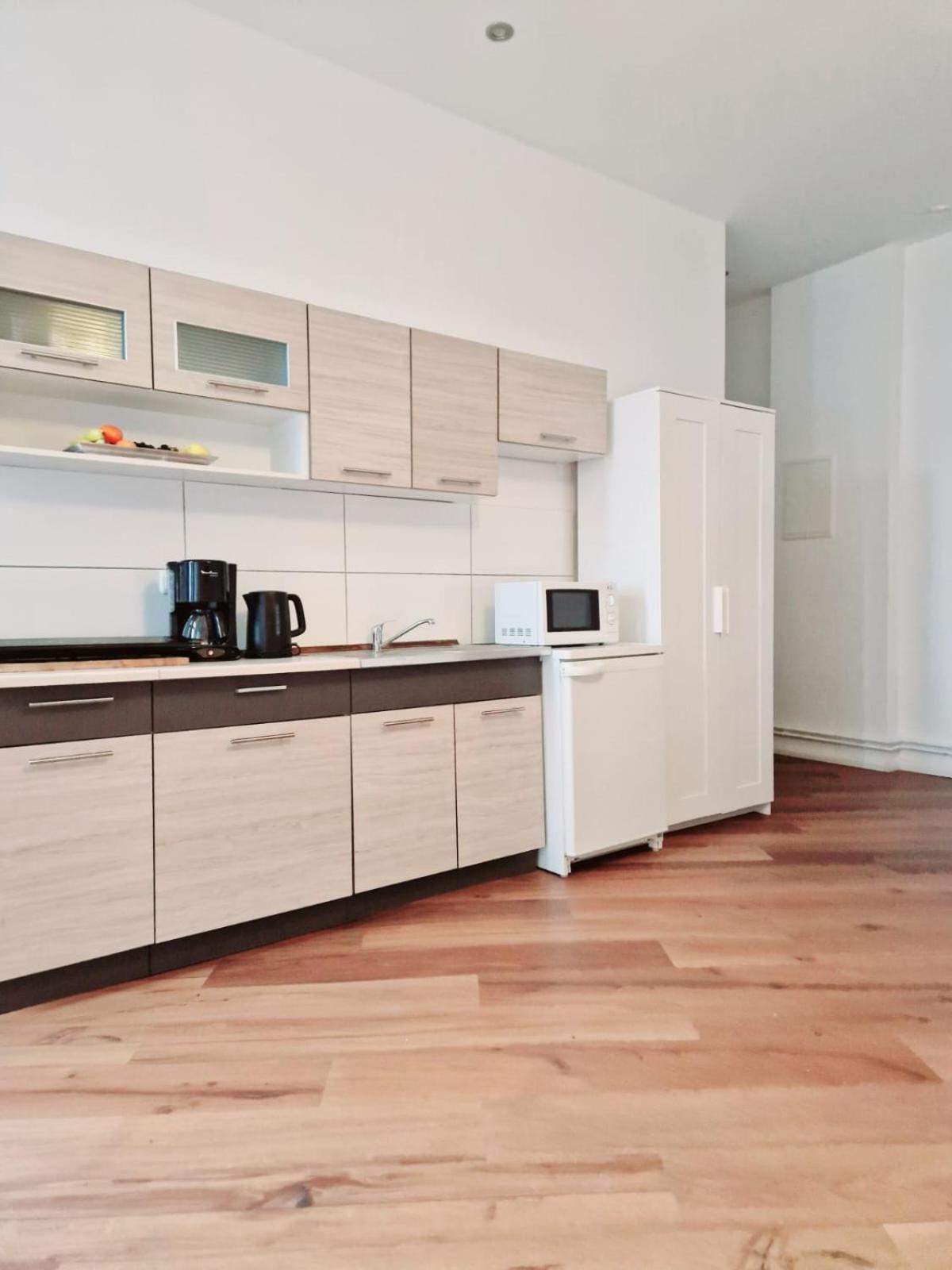 City Studio Apartment For 4, Near Sonnenallee Berlino Esterno foto