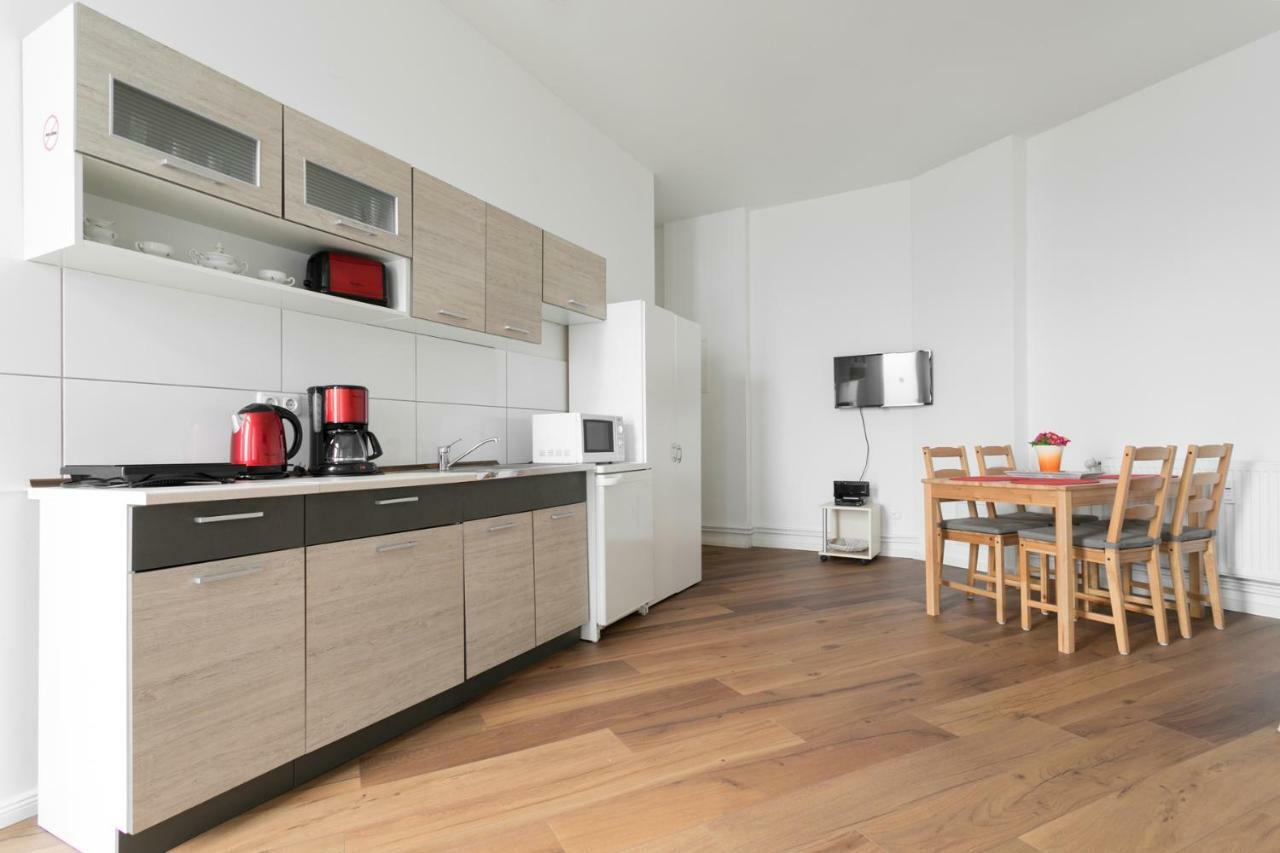 City Studio Apartment For 4, Near Sonnenallee Berlino Esterno foto