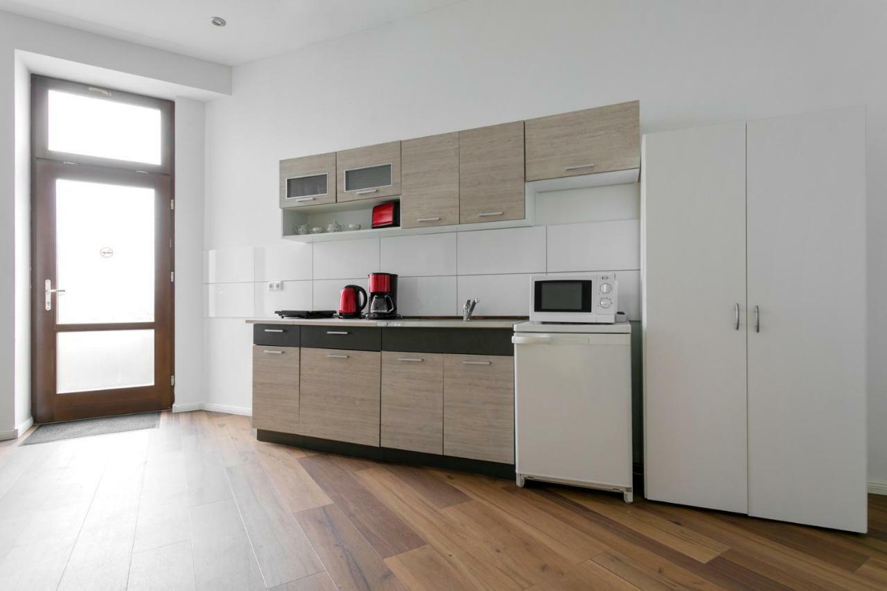 City Studio Apartment For 4, Near Sonnenallee Berlino Esterno foto